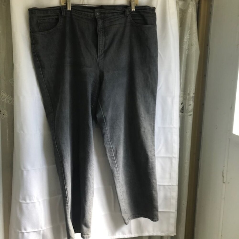 Gloria Vanderbilt gray jeans, size 24W average.